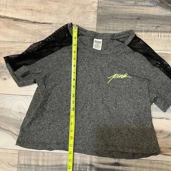 Pink Mesh crop grey shirt size Large women’s - Picture 3 of 5